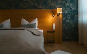 Hotel Poellners  3*